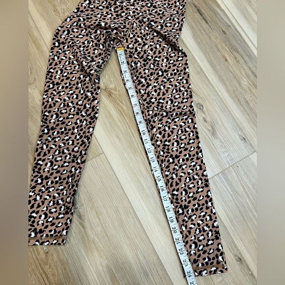 OFFLINE BY AERIE Real Me 7/8 Hi Rise Leopard Print Women's Leggings Size Medium - Picture 7 of 8